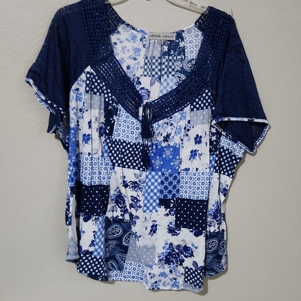 Absolutely Famous Womens Blouse Size 2X Blue Floral Patchwork Short Seeve